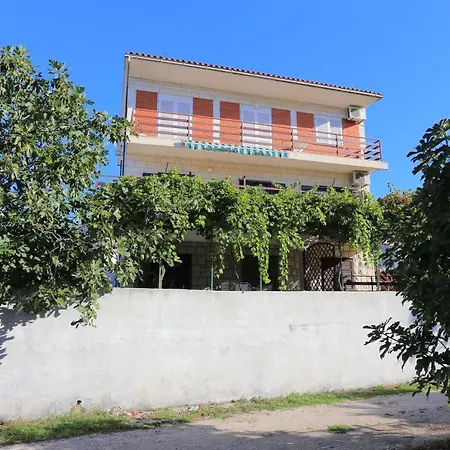 With A Parking Space Kastel Stari, - 16344