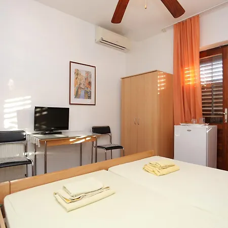 With A Parking Space Kastel Stari, - 16344 Apartamento *