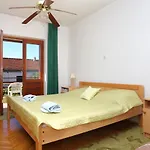 Apartament With A Parking Space Kastel Stari, - 16344