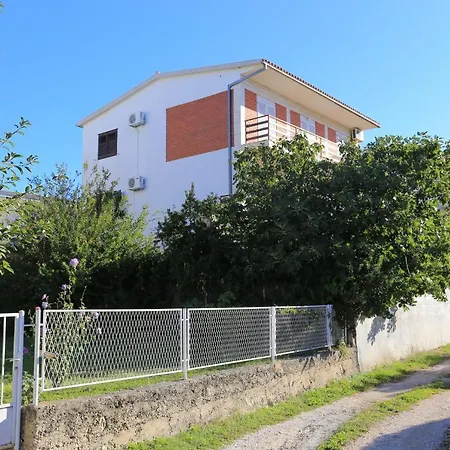 With A Parking Space Kastel Stari, - 16344